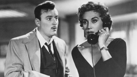 El medallón del crimen_1©Archive of the Mexican Film Institute.jpg