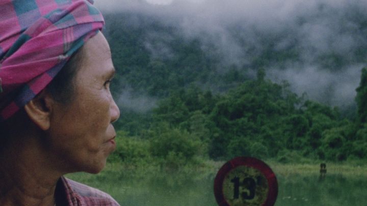 Tóc, giấy và nước...
