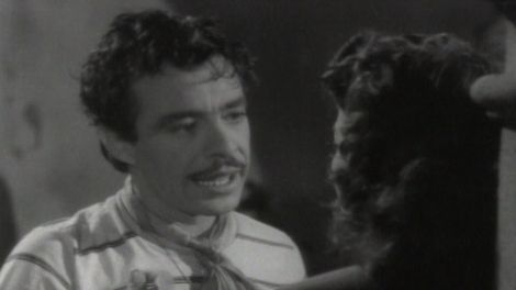 El rey del barrio_12©Courtesy of TV Azteca.png